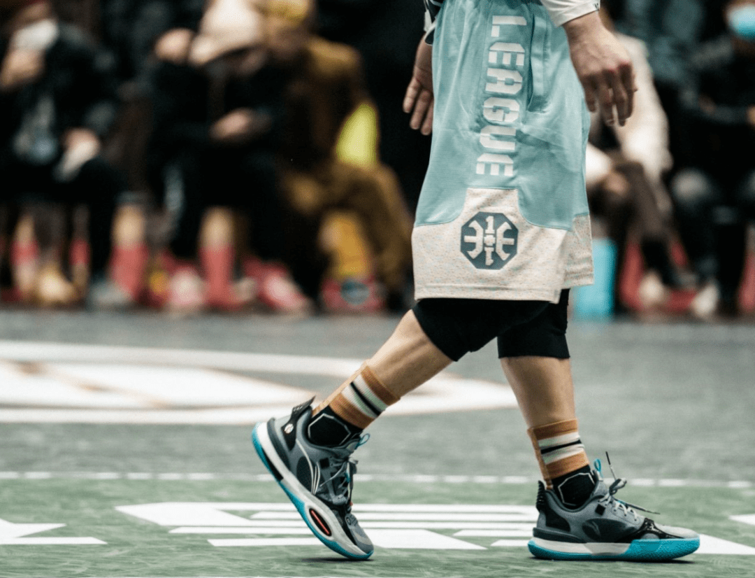 开云体育下载-PSG轻取100T，Ming开启传奇时刻鏖战多局成都决赛之夜，技惊四座