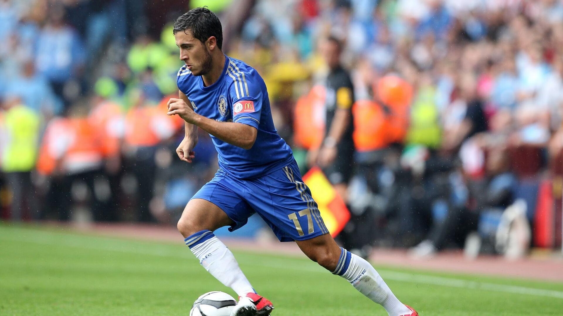 开云体育登录-孙兴慜，今夜德甲争冠战的隐形舵手，一个飞驰的转换引擎