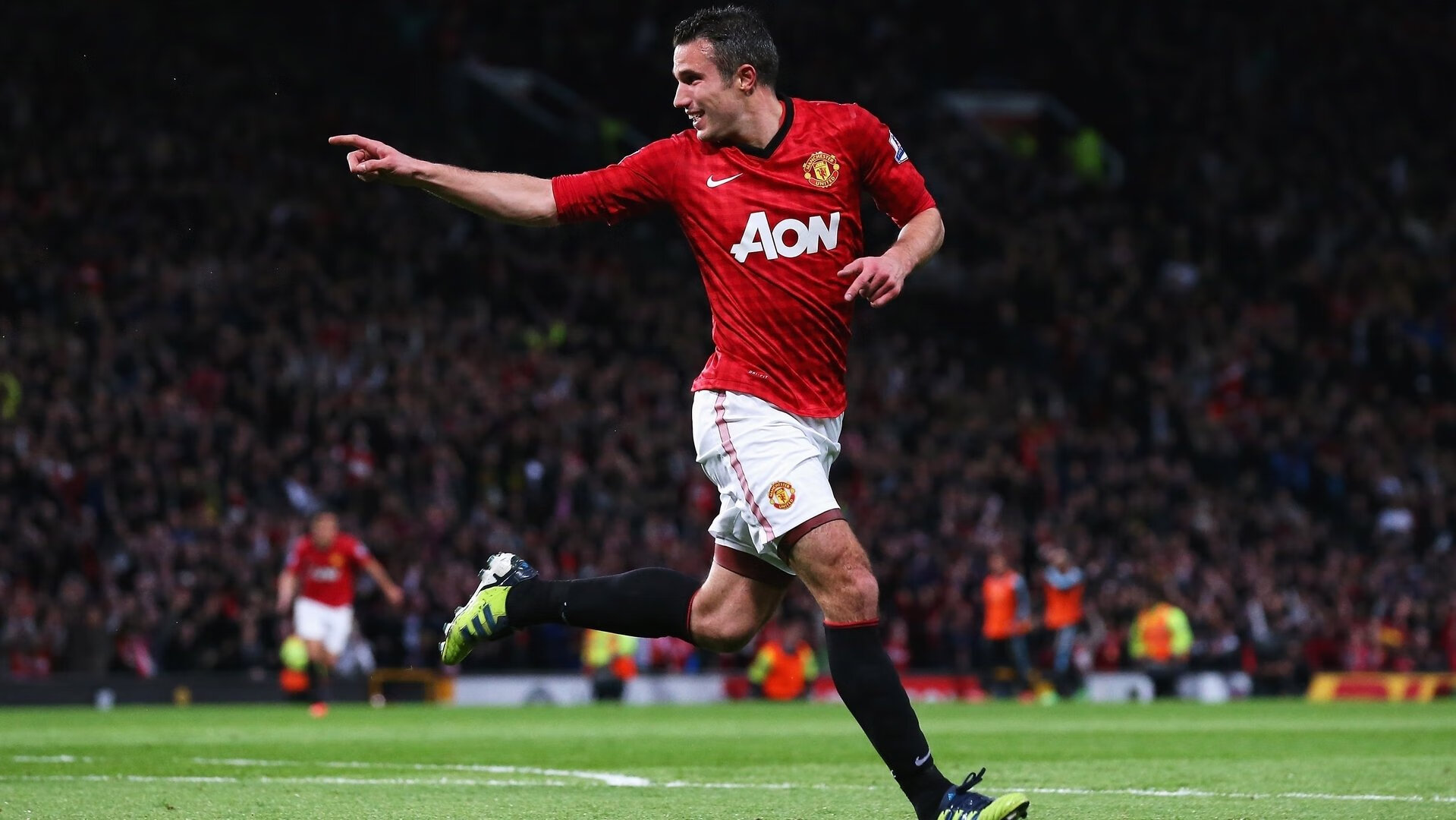 跨界通杀！里昂足球节奏掌控冰岛，本泽马竟在NBA总决赛接管比赛？