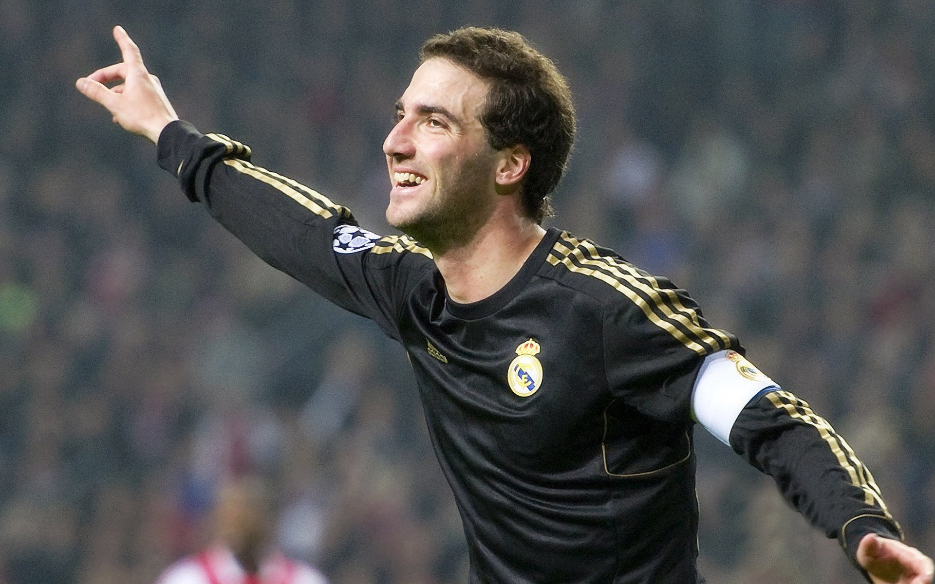 若日尼奥的头脑与阿森纳的脊梁,争冠夜的战术抉择与领袖之争